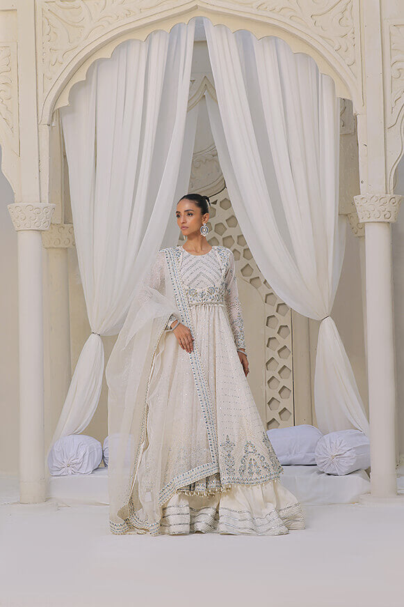 SELENE – IVORY WITH SILVER