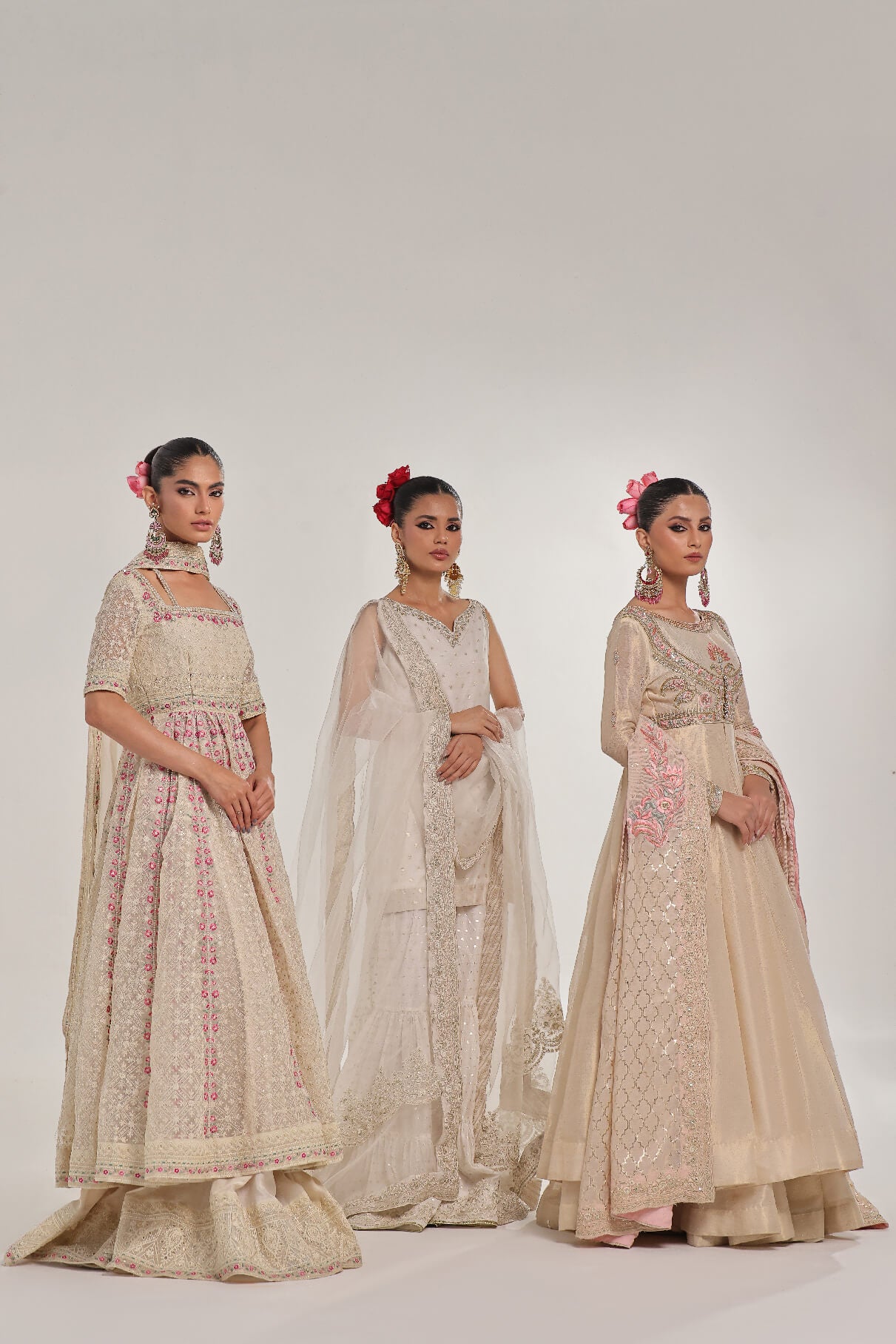 Swan – Off-white Gharara