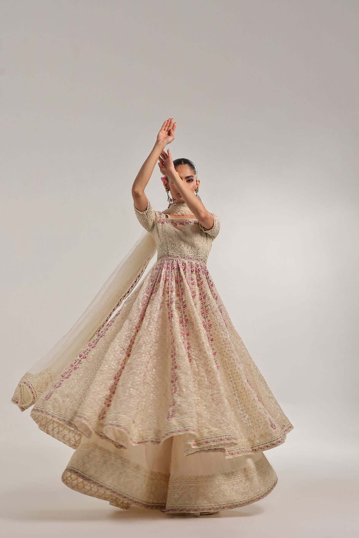 DOVE – Embroidered & embellished Kalidar
